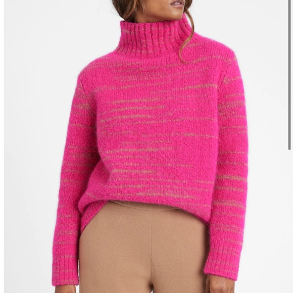 10-12 pc Tops: Mystery Box - Picture 2 of 2